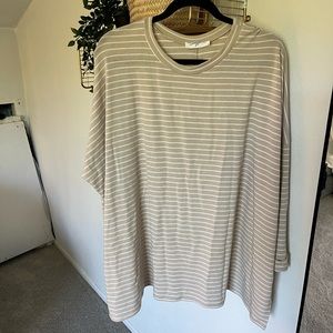 Carly Jean Los Angeles Evelyn Pullover